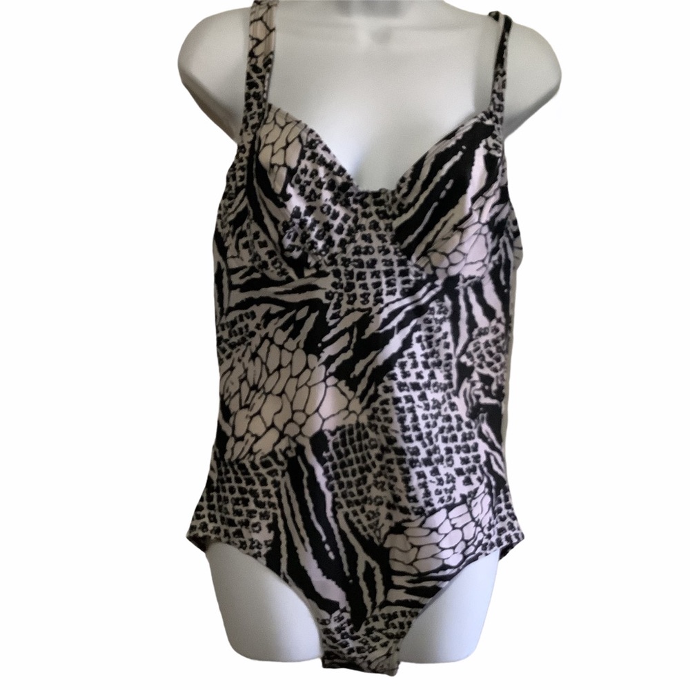 Lorin lady swimsuit size 12